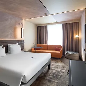 **** Otel Novotel Wenceslas Square Çek Cumhuriyeti